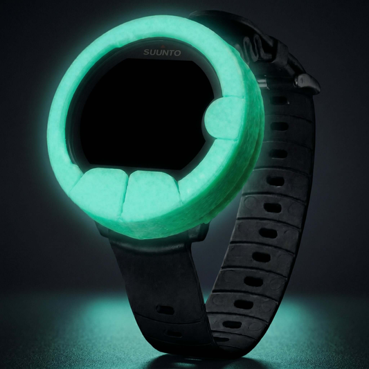Hülle für Suunto Zoop – leuchtende TPU-Hülle schützt den Tauchcomputer im Dunkeln.