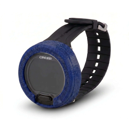 Hülle für Cressi Leonardo – Schutz für Cressi Tauchcomputer in blauem TPU-Material.